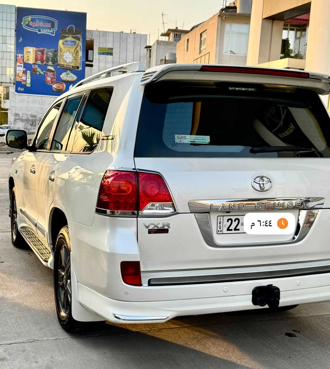 لاندكروز VxR 2013
حجم المحرك :5700
يعني فول المواصفات اكيد معروف 
رقم اربيل كفاله عامه لسياره مثل مافي الصور واحلى بعد 
للأستفسار :***********
