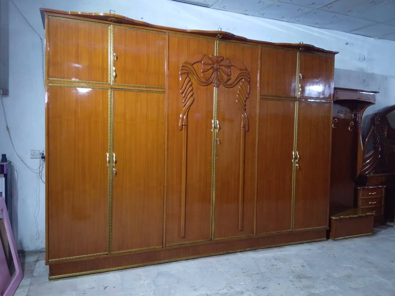 غرفة نوم صاج تسكام 5 ملم داخل وخارج طبيعي 
6باب ملحق اخت الجديده 
السعر 850 
العنوان حله ناحية ابو غرق 
***********
