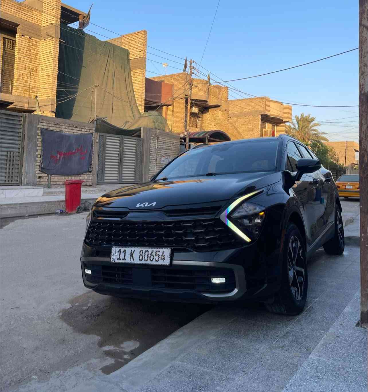 كيا سبورتج هايبرد موديل 2023 HEV
فول مواصفات عدا الفتحة لون اسود 
ماشية 44 ميل 
رقم بغداد الجديد ب اسمي 
المواصفات
كشنات جلد
كشن كهربائي
تدفئة كشنات
تدفئة ستيرن
حساسات
رادارات امامي ومانع تصادم
نقاط عمياء
كير ماوس
بصمة أبواب
تشغيل عن بُعد
شاشة متصلة كبيرة ابل كار بلي 
تبريد تحكم لمس 
تبريد مناخين منفصل
سايد بريك دكمة
تحكم ستيرن
ويل كب كروم 
شاحن وايرلس
LED أمامي وخلفي
وباقي المواصفات المعروفة
الحادث
جاملغ أمامي فقط بدون دواخل 
دعامية جديدة
إيرباك الستيرن فقط
سياره بلاديه مناقصها شي وبالعافيه 
مكاني بغداد ***********
