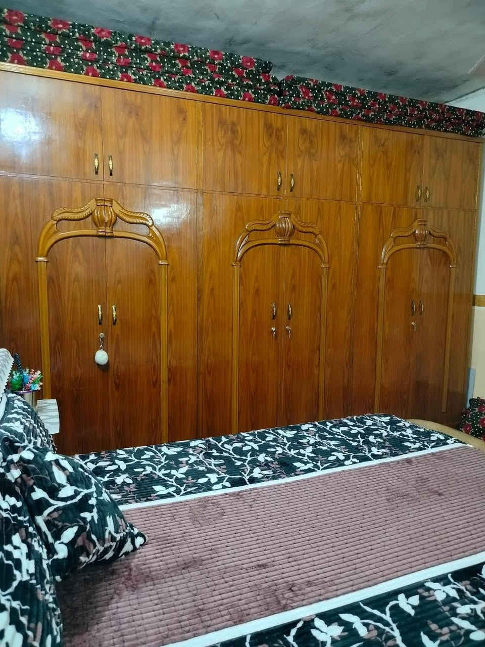 سلام عليكم  غرفه صاج  للبيع ماصار شهرين ثلاث من فصلته واريد ابيعه محتاجه فلوسه السعر 730وبيه مجال لشرايه العنوان الشرقاط الايسر  رقم الهاتف (***********))
