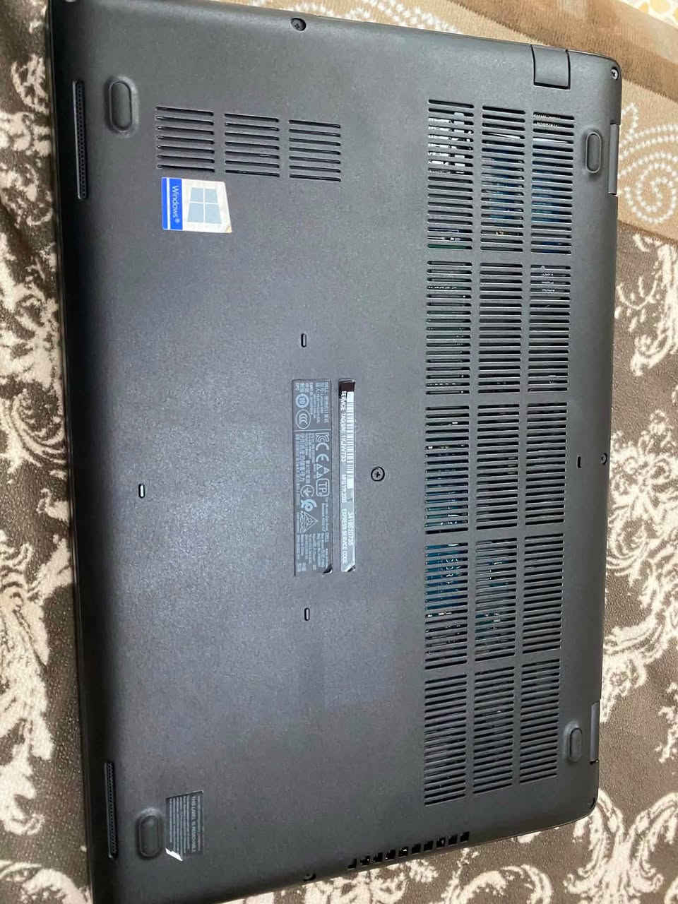 لابتوب ديل لمس
حجم 14 تواصل وتساب 

***********

نص مكتوب في الصور:
- DESKTOP-2F66SG0 Latitude 5400 Rename this PC Copy Device Specifications Copy Device Name DESKTOP-2F66SG0 Processor Intel(R) Core(TM) i5-8365U CPU @ 1.60GHz 1.90 GHz Installed RAM 8.00 GB (7.82 GB usable) Graphics Card Intel(R) UHD Graphics 620 (128 MB) Storage 238 GB SSD Micron 2200S NVMe 256GB Device ID 091AE66B-506C-4D0C-B3F6-5196DF3F1C5C Product ID 00330-52684-85300-AAOEM System Type 64-bit operating system, x64-based processor Pen and touch Touch support with 10 touch points Frequently asked questions How does having 8-16 GB of RAM impact my PC's performance? Can I run modern applications smoothly with this RAM capacity? Is my GPU sufficient for high end gaming and video experience? How can having a dedicated GPU enhance my experience and productivity?
