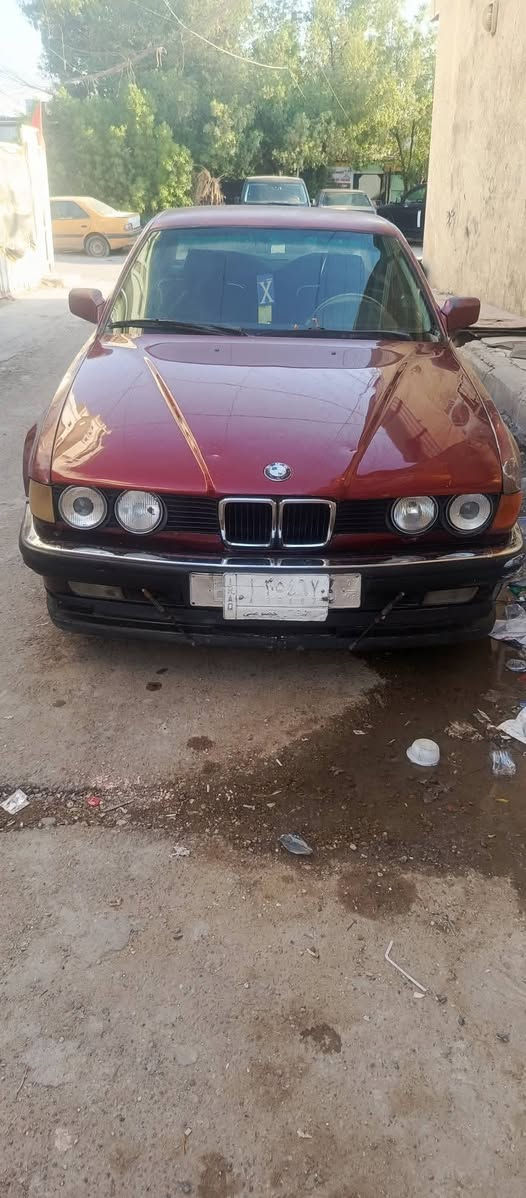 السلام عليكم Bmw730 i
محرك مفتوح 6سلندر خير من الله لاتنقيص ولا تبخير كلشي مابي كير اوتو جديد حداديه 80 بلميه تايرات جدد
سنتر لوك سستم سماعت جدد  باتري جديد  جام كهرباء كيجات كلها شغاله حماوة متعبر النص خير من الله موديل 92 سياره بيها نواقص بسيطه وبيها جراد شويه بصندوك وبلقماره شرط سياره عل وضع الشركة بدون صبغ بدون ضربه قويه
للبيع او مراوس حسب القناعه مكاني بغداد الزعفرانيه ***********
