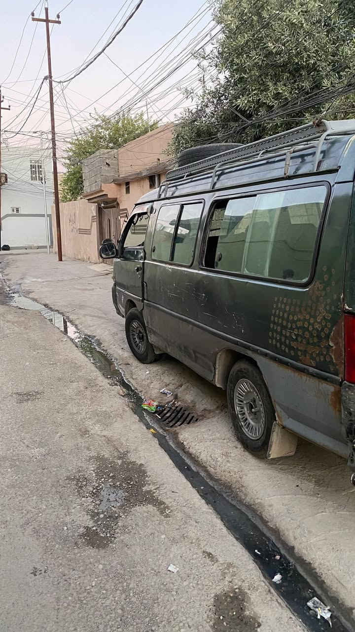 سلام عليكم 
كيا هونداي موديل 1998
11 راكب فان 
رقم نينوى الماني
سنويه ساقط 2019
محرك محور كيا بي نفخ صرف 
للاستفسار اكثر الاتصال بهذا الارقام
***********
***********
