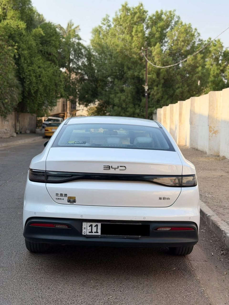 🚘 للبيع BYD Seal 5 موديل 2025 — نظافة عالية جداً
بي واي دي سيل فايف

سيارة BYD Seal 5 موديل 2025، بحالة ممتازة جداً ونظافة واضحة، ومناسبة للي يبحث عن سيارة شبه جديدة بدون تعب

🔹 الممشى: 27,000 كم فقط
🔹 رقم بغداد — بأسمي
🔹 السيارة مكفولة من الصبغ
🔹 الصبغ بحالة ممتازة
🔹 يوجد رصعة صغيرة جداً بالجاملغ الأيمن، متبين اصلاً
🔹 التايرات بحالة الوكالة
🔹 السيارة جداً نظيفة ومحافظ عليها
🔹 الشاحنه الأصليه موجود
🔹 السيارة جاهزة للفحص بأي مكان يختاره المشتري

💰 السعر: 20,800,000 دينار
📍 المكان: بغداد
📞 للتواصل: ***********

السيارة نظيفة على الطبيعة أكثر من الكلام، والفحص يثبت حالة السيارة.

للجادين فقط، والمعاينة والفحص خير دليل.
