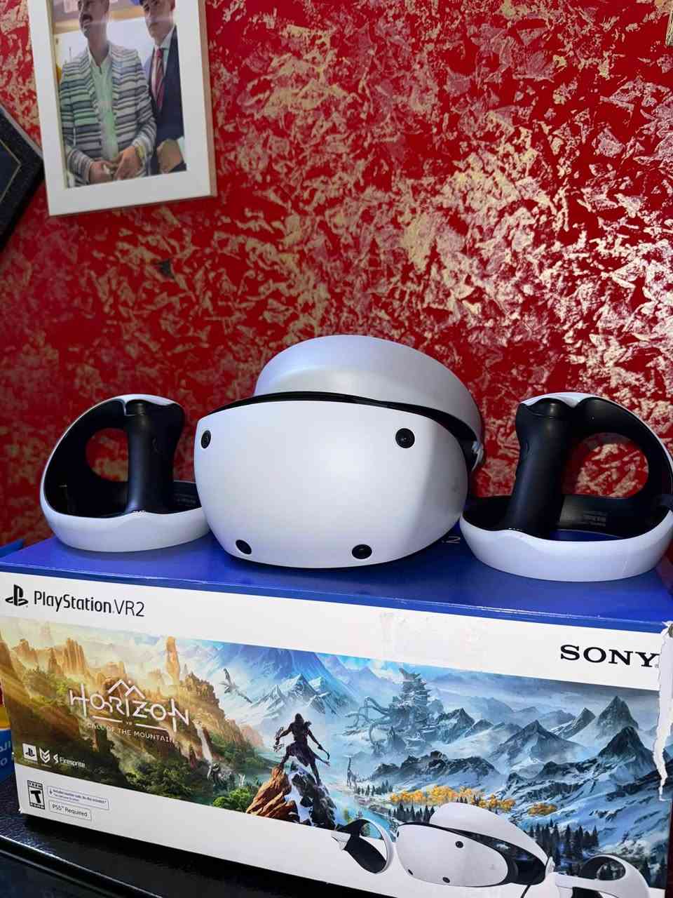 سلام عليكم
نظارة الواقع الافتراضي PS VR 2 
جديدة كلش استعمال بسيط حتى الكود مال اللعبة بعده موجود تقريبا اسبوع استعمال 
مع حساب يتضمن لعبة هورايزون وPavlov وFc26 والكثير من الالعاب 
السعر 480 وبيها مجال
العنوان البلديات 
***********
