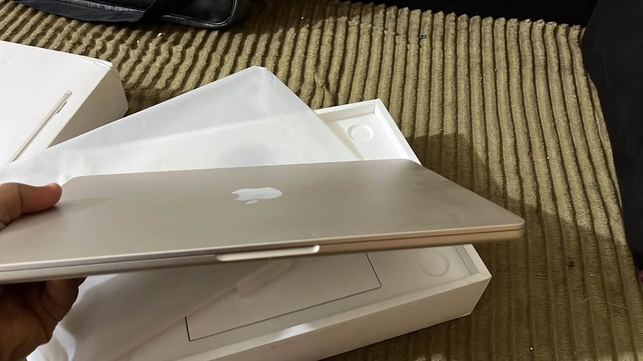 Macbook air
Mac m2 

Ram 8

Ssd 512

Health 98%

Display 13.6inch

لون ستارلايت

مكان بغداد

مع كافة الملحقات 

سعر مليون و150 وبي مجال
واتساب ***********
