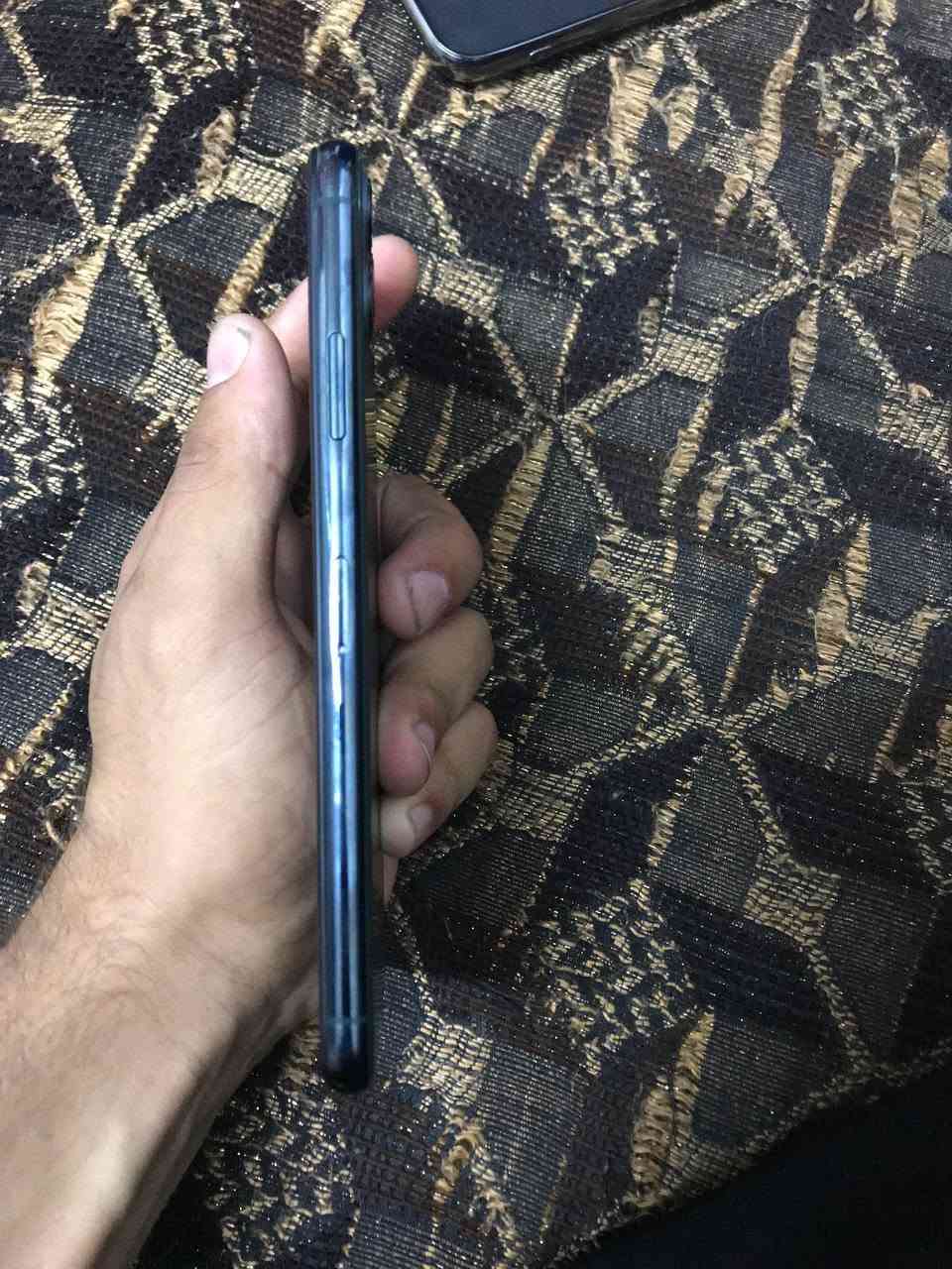 11برو ماكس 

ذاكره 512

مبدل بطاريه و شاشة 

جهاز كامل 

السعر 250قفل 

075 2194630 كورك 

*********** زين
