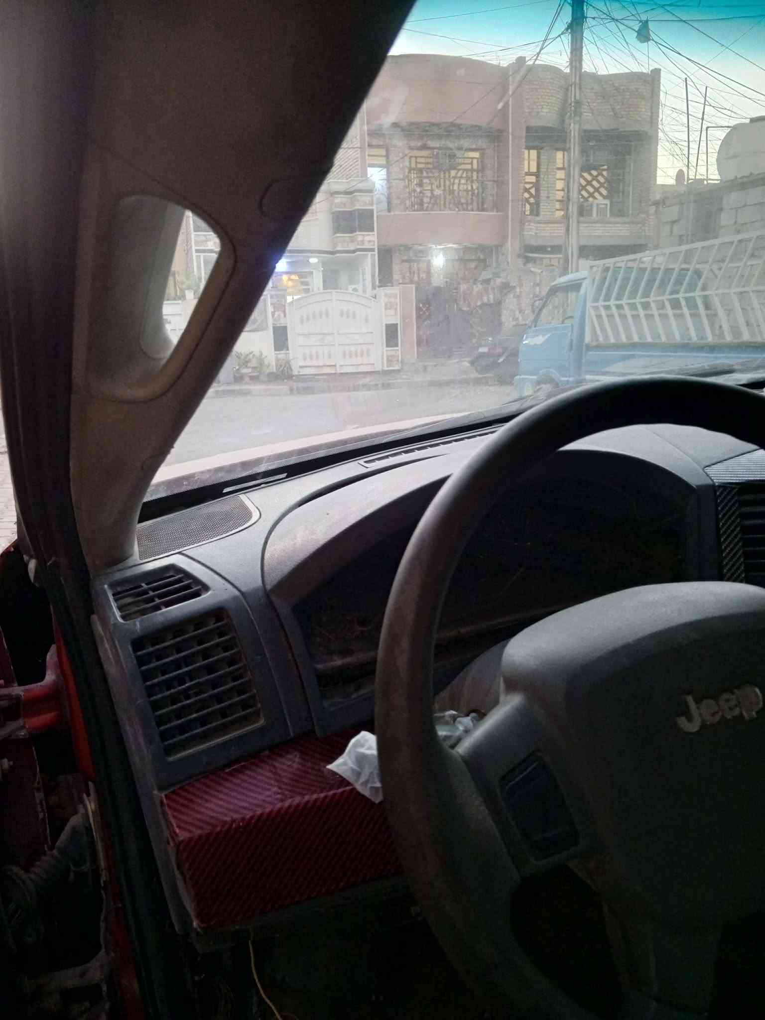 سياره للبيع جيب محور بطه سعر 45 وبيها مجال مستعجل على بيعتها ***********
