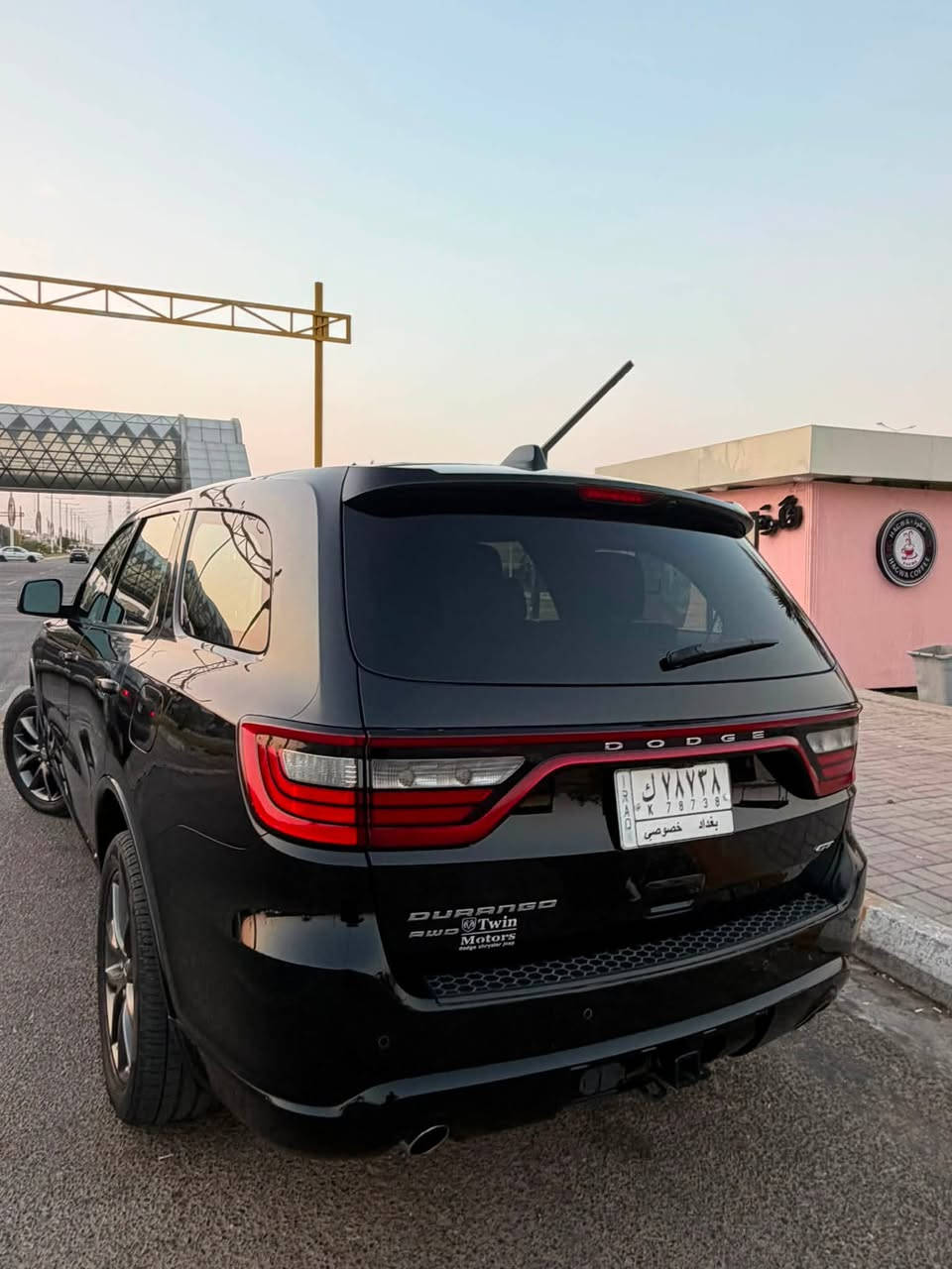 السلام عليكم ورحمة الله وبركاته 
دورنكو :GT AWD
موديل:2017
اللون:اسود
السياره :بأسمي تحويل ثاني يوم
المحرك:6سلندر3600
ماشية:61mi
المواصفات:1/1كشنات جلد  
تدفئه تبريد خزن ميموري فتحه سقف رادارات كشناتVip 7راكب 
بصمه بابين لايت زنون حساسات خلفيه شاشه كبيره
 تحديد سرعه 
فور ويل دبل اكزوز 
اوتو ستارت ستوب(انطفاء ذاتي) 
تشغيل عن بعد 
الحادث:خفيف كما موضح في الصور وشخوط مكحليها
رقم:بغداد خصوصي
السياره:محوره بساتم على وضع الشركه
السعر:(خاص)
المكان:الفلوجة
للتواصل عبر الارقام
***********
***********
