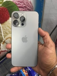 آيفون 15 برو ماكس • ٢٥٦ جيجا • بطاريه ٨٤٪