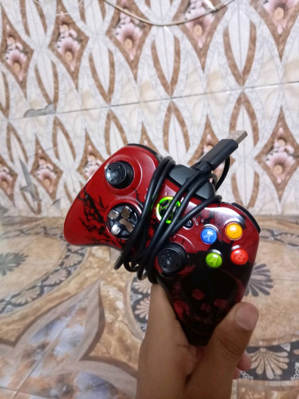 سلام عليكم جهاز اكس بوكس 360للبيع أو مراوس حسب القناعه