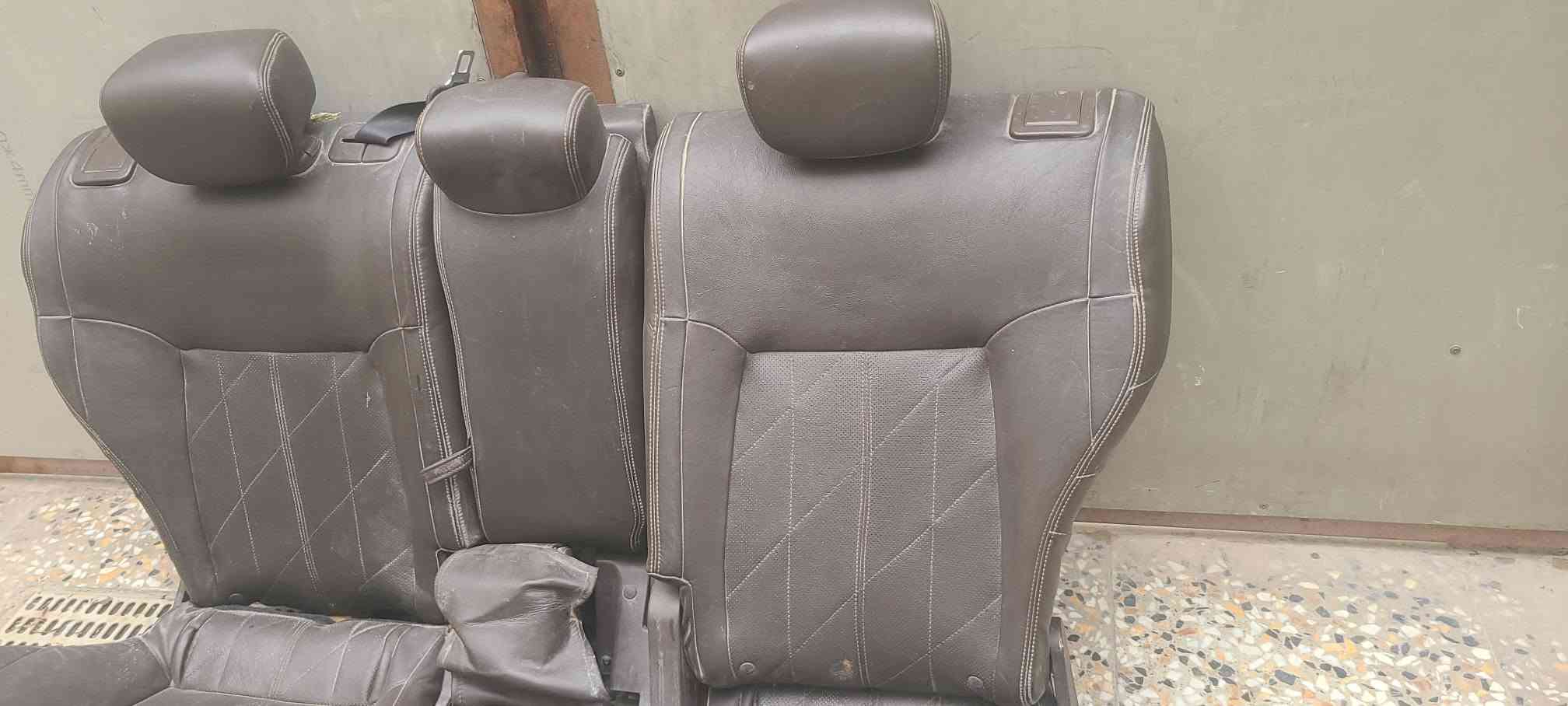انڤنتي FX35/FX50 • كشنات • بصمة يد الباب