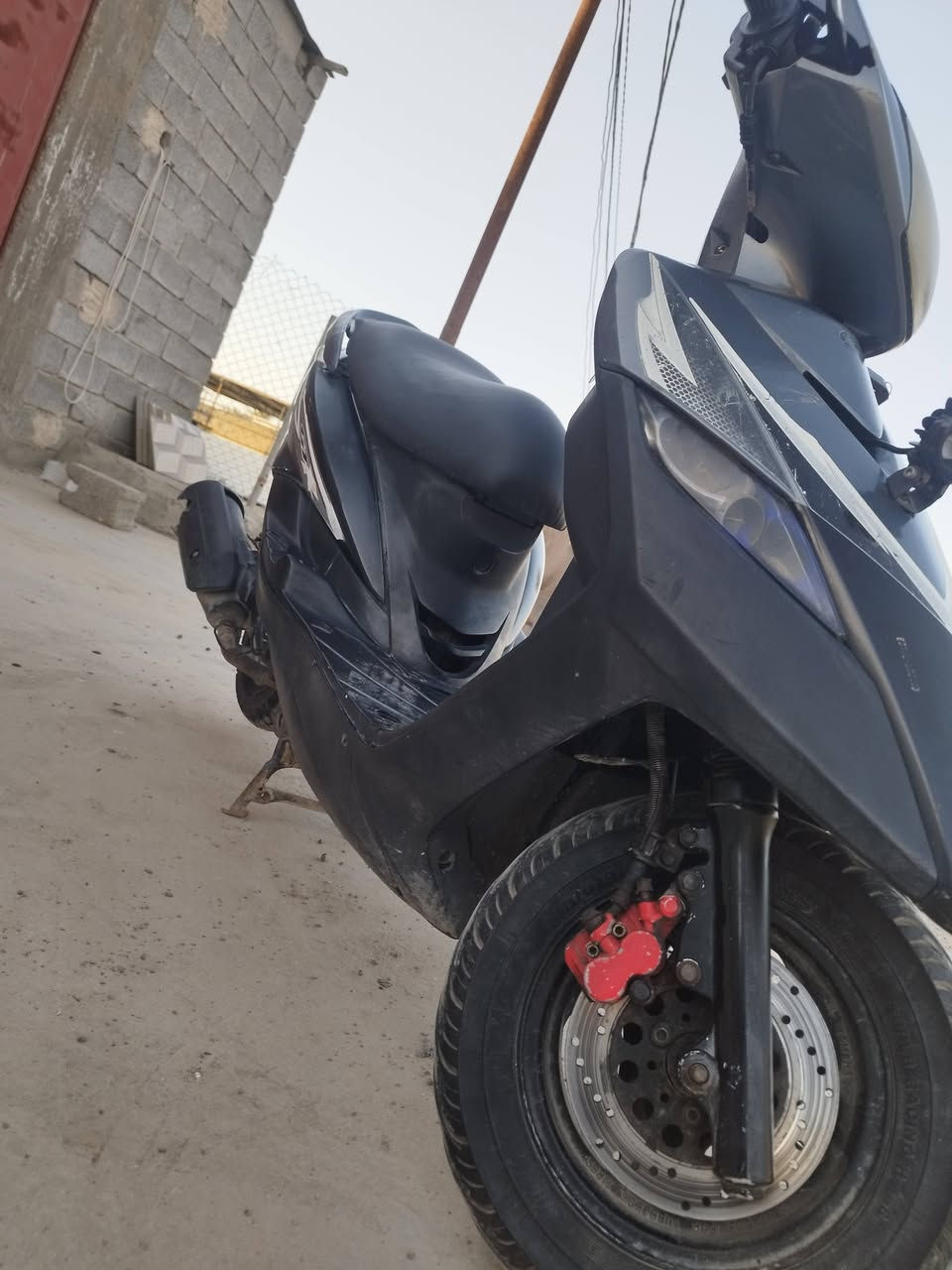 سلام عليكم من رخصت الادمن
ماكس ثعلب مال جناي 

دراجه حلوه كفرات بلادي مختم ختم واحد 

كهربائيات شغاله من التاير لتاير 

فقط الواير مال كيلو متر شايله 

تايرات جدد 

لايت امامي زنون ابو 35 الف 

خير من الله شغاله 

مشكله الوحيده مكينه بيه تبخير خفيف مال دهن اذا داريه مثلي تبقه جد وياك 

سعر 450 وبيه مجال للطيبين 

مكان بغداد البياع شرطه الخامسه 

للاستفسار ***********
