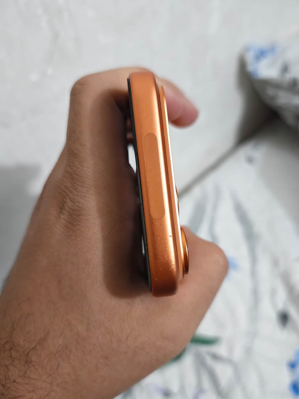 ١٧ برو ماكس شريحه الكترونيه جديد ونضيف ومثل ما موضح بالصور ملحقاته كامله ٢٥٦ بطاريه ٩٨ دورات ٢٧٠ محلقاته كامله السعر ١٧٥٠ بي مجال قليل العنوان كربلاء الرقم ***********
