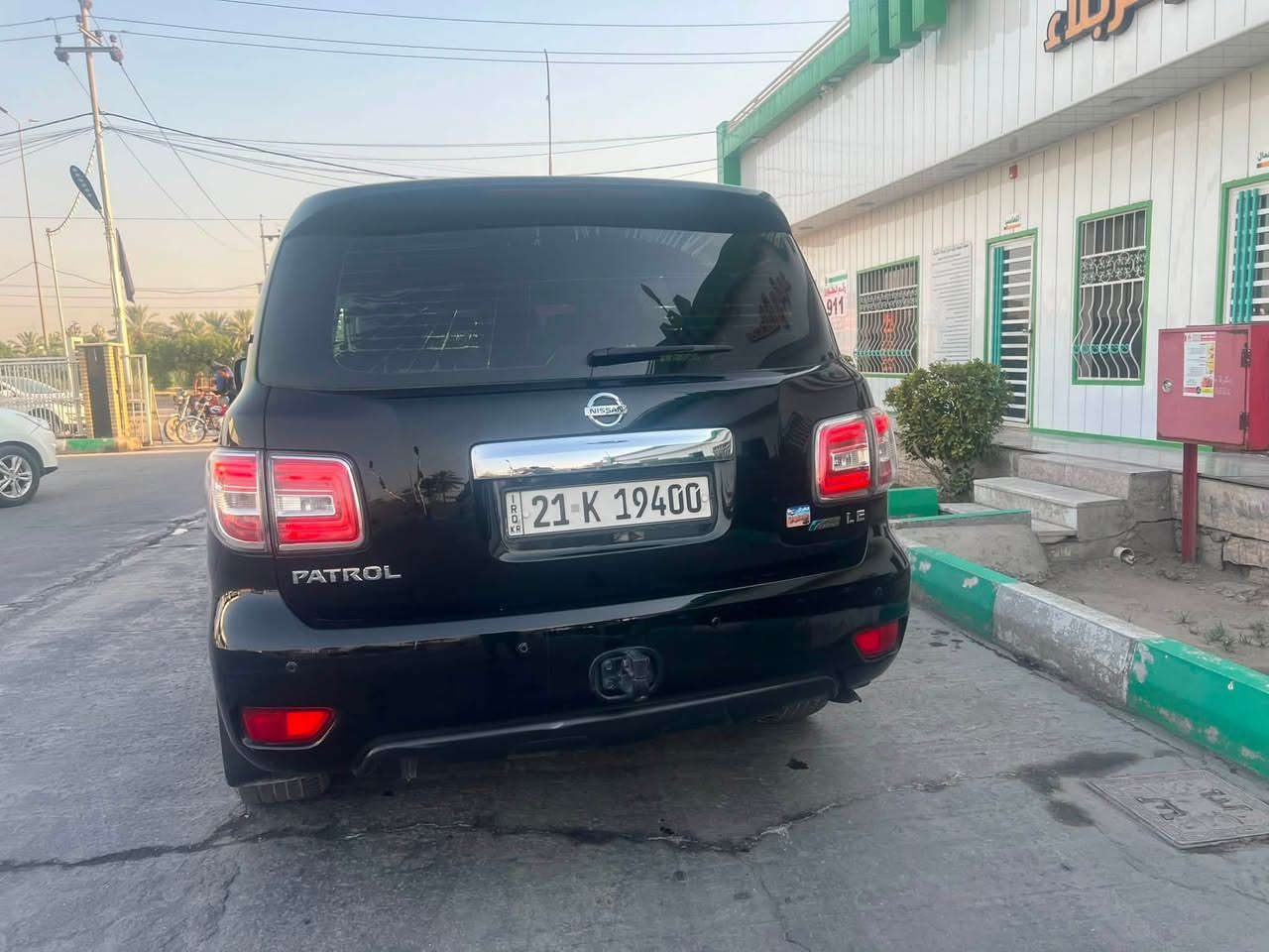 سلام عليكم 
نيسان باترول LE DIAMOND EDITION
محرك V8 5.6 موديل 2013 خليجي رقم سليمانيه بأسمنا تريد وكاله تريد تحويل 
سياره فول مواصفات واحد على واحد 
-تشغيل عن بعد 
-بصمه تشغيل + بصمة ابواب 
-حساسات 
-كامره . ٣ شاشات 
-فول تحكم ستيرن 
-جنطة كهرباء 
- فتحة سقف 
- كشنات جلد + كهرباء 
و بعد هواي مواصفات المعروفه 
السياره عليها ادامة كامله ما ناقصها برغي شغل و اطلع ترايك للبصره گير محرك تبريد حداديه 
بيها قطعتين صبغ بنيد + جاملغ خلفي 
السعر ٢٢٥ ورقه و بيها مجال مكالن السياره كربلاء 
***********
