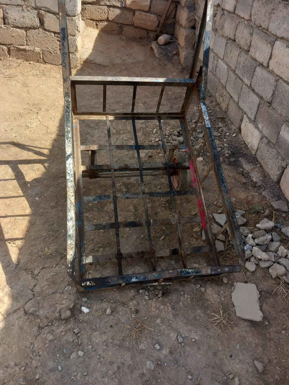 عربانه للبيع منطقة رجم حديد
السعر 50 الف الاتصال على الرقم ***********
