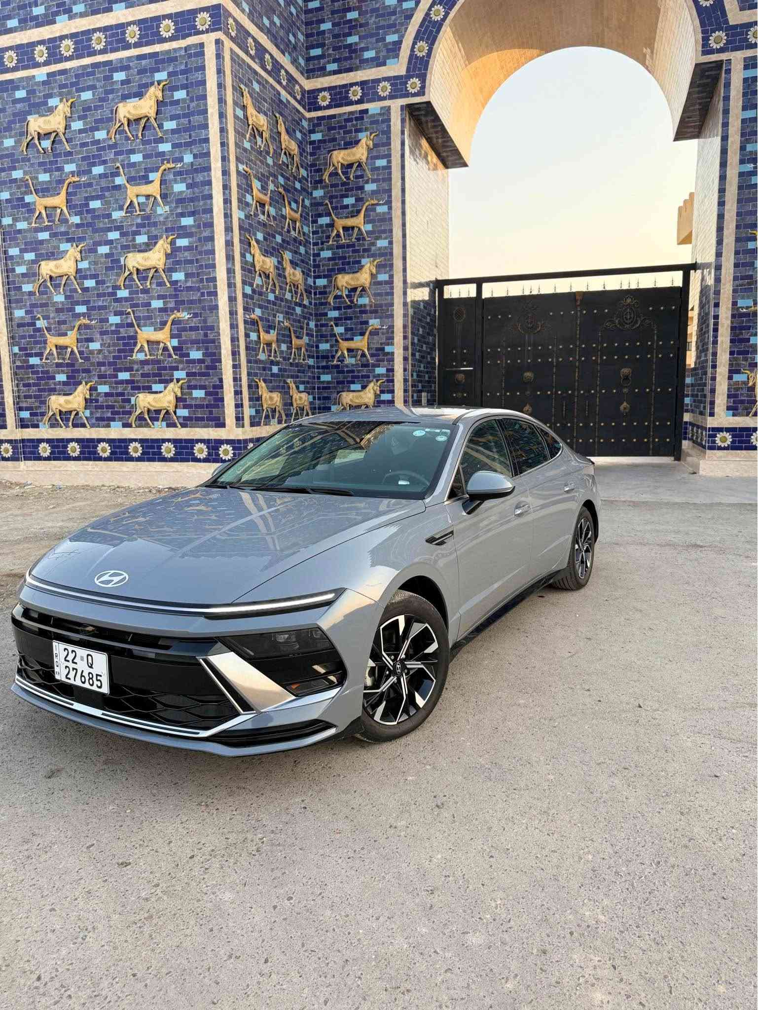 HYUNDAI SONATA 2024🇺🇸🇺🇸🇺🇸
حادث السياره دعاميه فقط
مكفوله من التعديل والبارد والتبديل والصبغ
 رقم اربيل تريد وكاله تحويل     
تسجيل جديد 
وترقيم جديد
مكينه2500  GDi
لون سمنتي مميز🩶🩶🩶
المواصفات 
بصمة دخول ذكي  
تحكم ستيرن 
رادار امامي مع تحديد مسار 
رادار خلفي 
رادار جانبي 
اوتو ستوب خلفي 
اوتو ستوب امامي 
شفتات ستيرن 
كشنات كهرباء وفول ايرباك 
كير تعليك 
حساس فتح جنطة الخلفية 
تشغيل عن بعد 
نظام خروج عن المسار 
نظام قيادة ذاتيه 

اوتو هولد 
هندبريك بصمة 
انظمة قياده  
كاربلي يدعم كافة الانظمة الهاتف 

كامرة خلفية دوارة
ويلكب حجم ١٨انج

نقط عمياء 
مراية داخليه تعتيم تلقائي 
شاشة تبريد تحكم كله لمس 
للاستفسار
واتساب اوالاتصال***********
السعر 189 قفل قفل
مكان السياره بغداد زيونه بغداد, العراق
