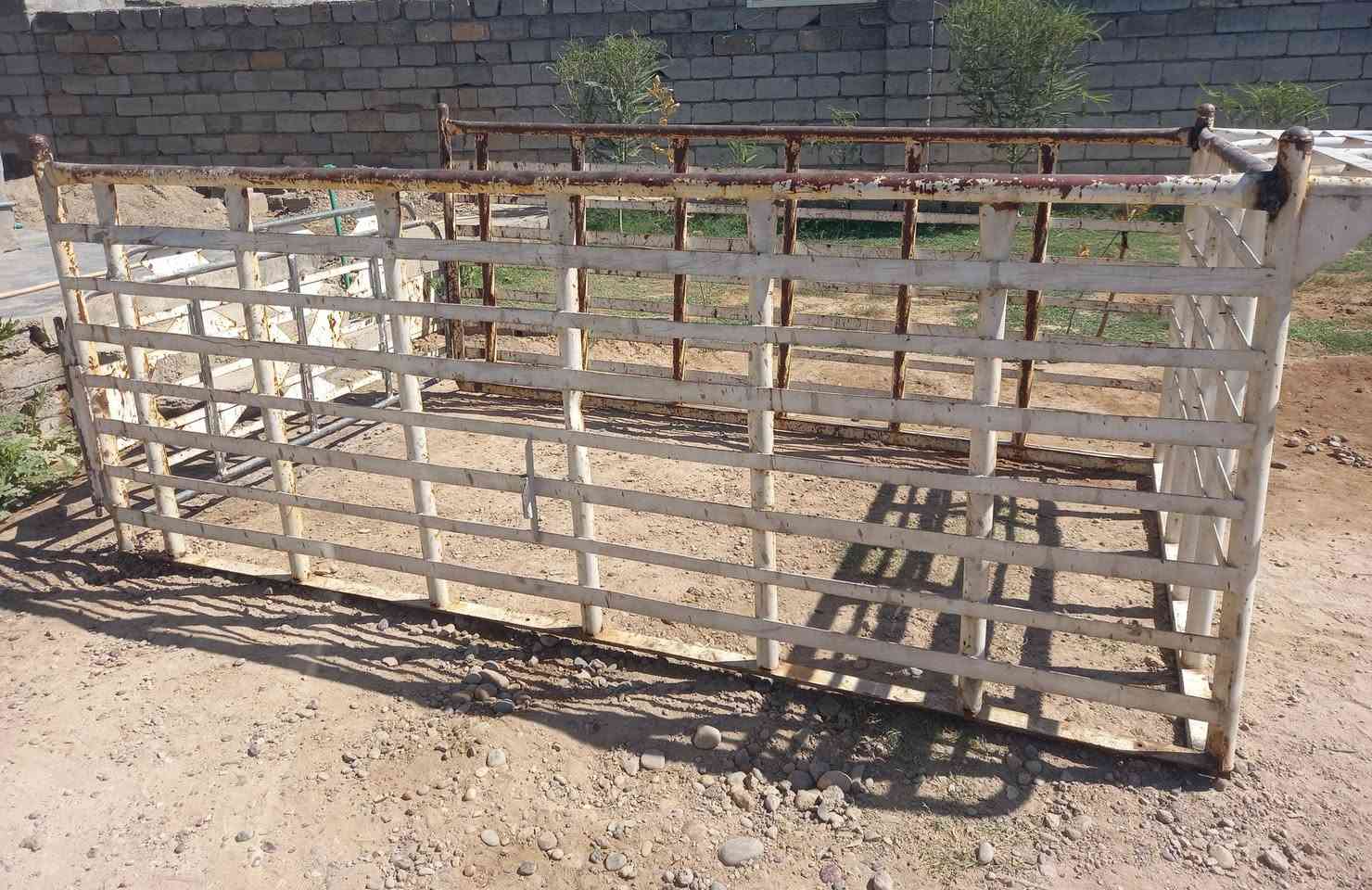 السلام عليكم. للبيع محجر كيا
العنوان: بغداد طارميه ناحية لمشاهده 
.
. 
للاستفسار الاتصال على هذا الرقم ***********
