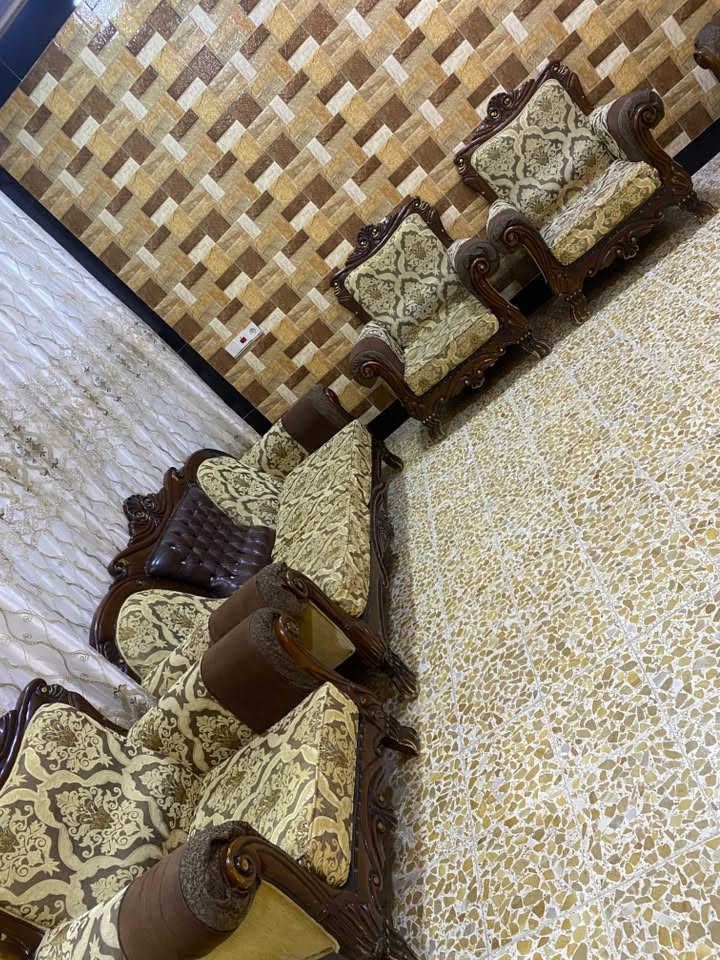 اعادة النشر بسبب الوعود الكاذبه والي يحجز ومايجي
قنفات للبيع 10نفرات  6 قطع  ثنين كبار وأربعه نفريات 

السعر  150 وبيهم مجال بسيط للشاري 

بيهم كسر بل وسط بلقنفة الكبيره ما مأثر عل كعده ابدا 

الرقم  ***********
العنوان حي الفلاح 

رجاءً الي مو شاري لايتصل و لا. يراسل
