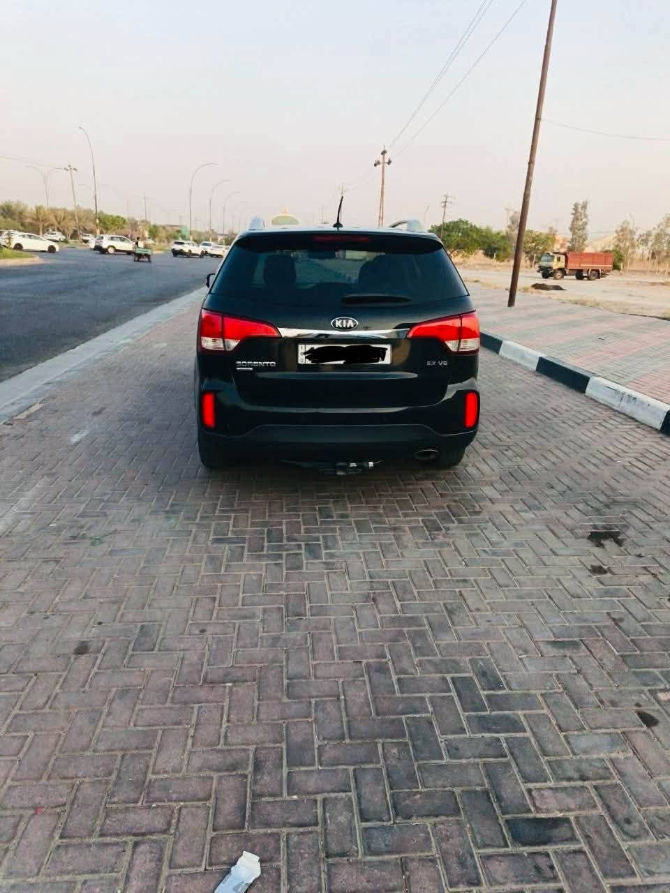 السلام عليكم  كيا سورنتو  ٢٠١٥ وارد أمريكي مكينه ٦ سلندر حادث كلش خفيف حافة البنيد  فقط سونار موجود  السياره ليبل واحد  جاهزه من كلشي مكينه كير حداديه تبريد ثلج  السياره 
1-بصمه 
2-كشنات جلد 
3-كشن ذاكره  تدفئة بالكشنات 
4-مري شفط مري قلاب وي البك 
5-بردات بلادي  
6-فور ويل السياره مواصفات EX معروفه  السياره جديده رقم كربلاء باسمي هزه جديده وسنويه ٢٠٣٠ 
السعر ١٤٠ وبيه مجال للشراي المكان كربلاء للاستفسار 
***********

***********
