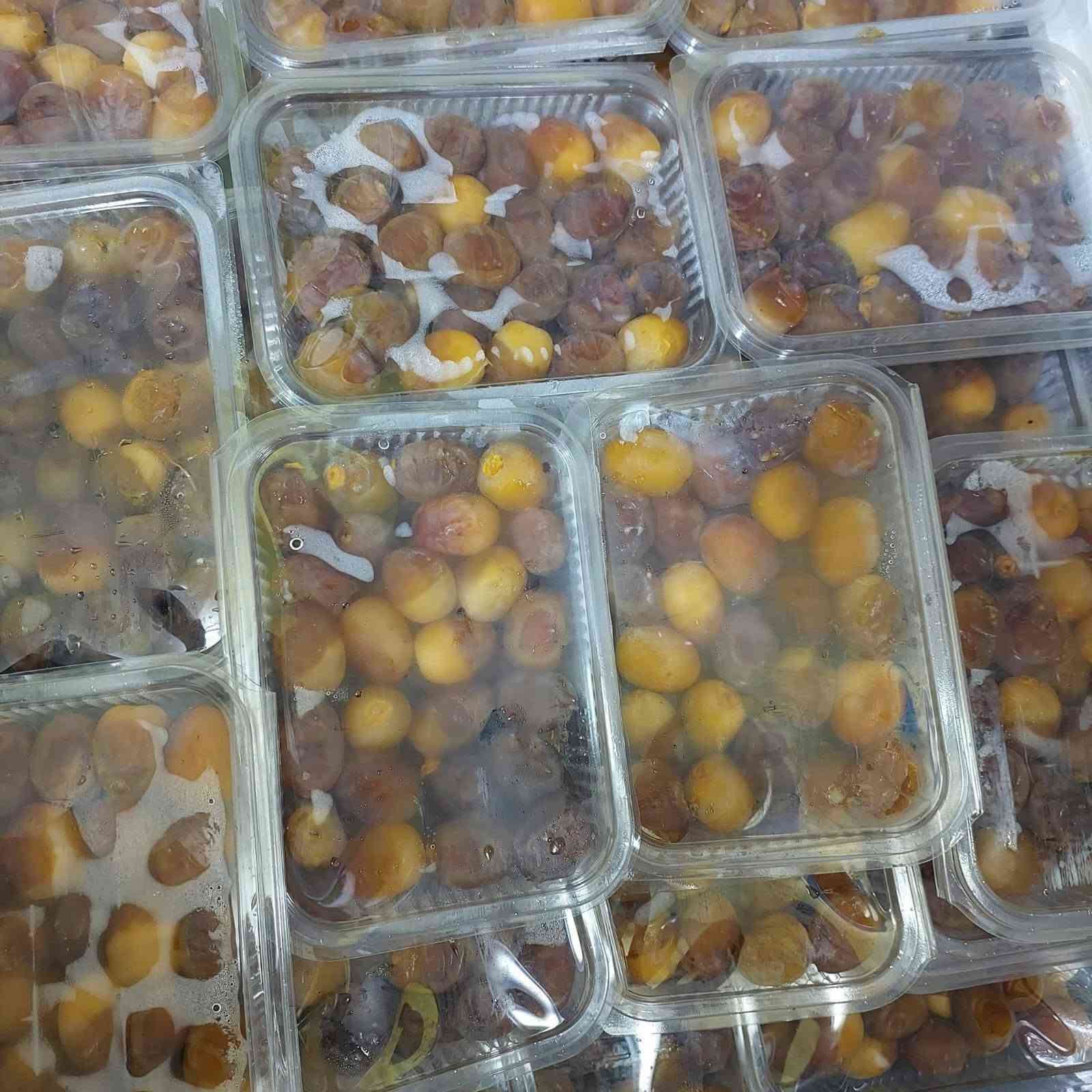 تمور • مختارة • معبأة