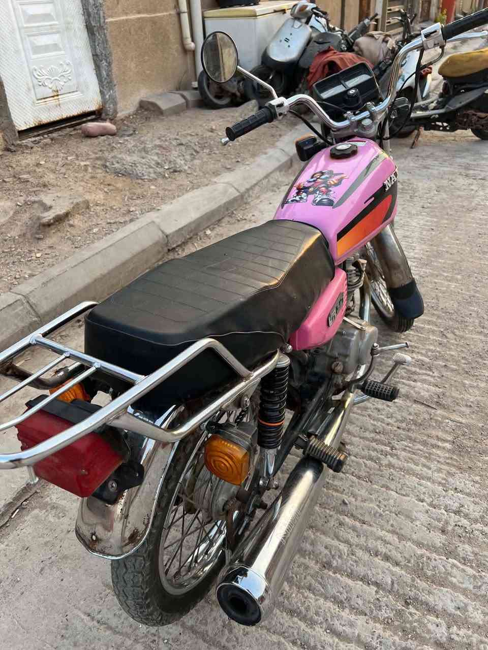 اربعه كير مكينه شلعه ومعدل لانضوح ولا تبخير شاصي 14 نضيف اوراق اصولي لايت عالي ناصي بكلايت شغال سعر 450 وبيهه مجال مكان كوت زين القوس متواجد خاص او ***********
