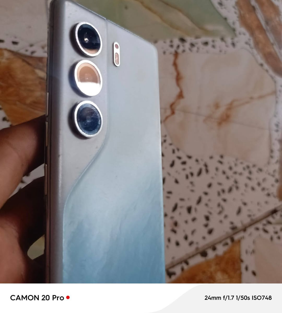 جهاز للبيع اسم جهاز تكنو كامون 40 برو فايف جي الاصلي يعني 90 فريم ببجي سعر الجهاز 240 وبي مجال مكاني بغداد الشعب رقمي ***********
