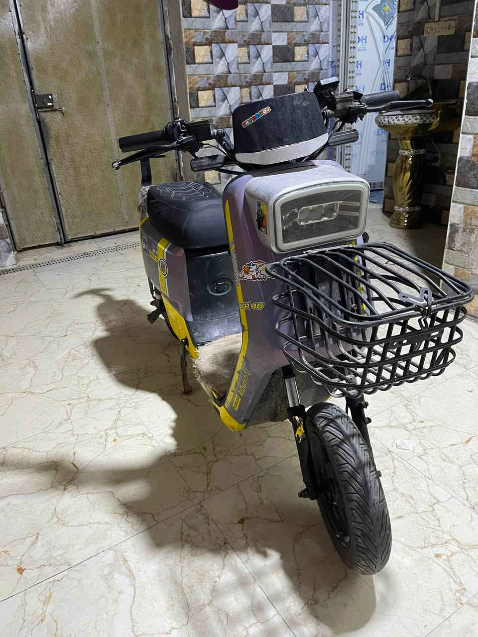 دراجه شحن فول مواصفات كلشي شغال بيه ودك عليه دك بشغل ما عليه شي تخبل سعر 450 الف رقم تلفون***********
