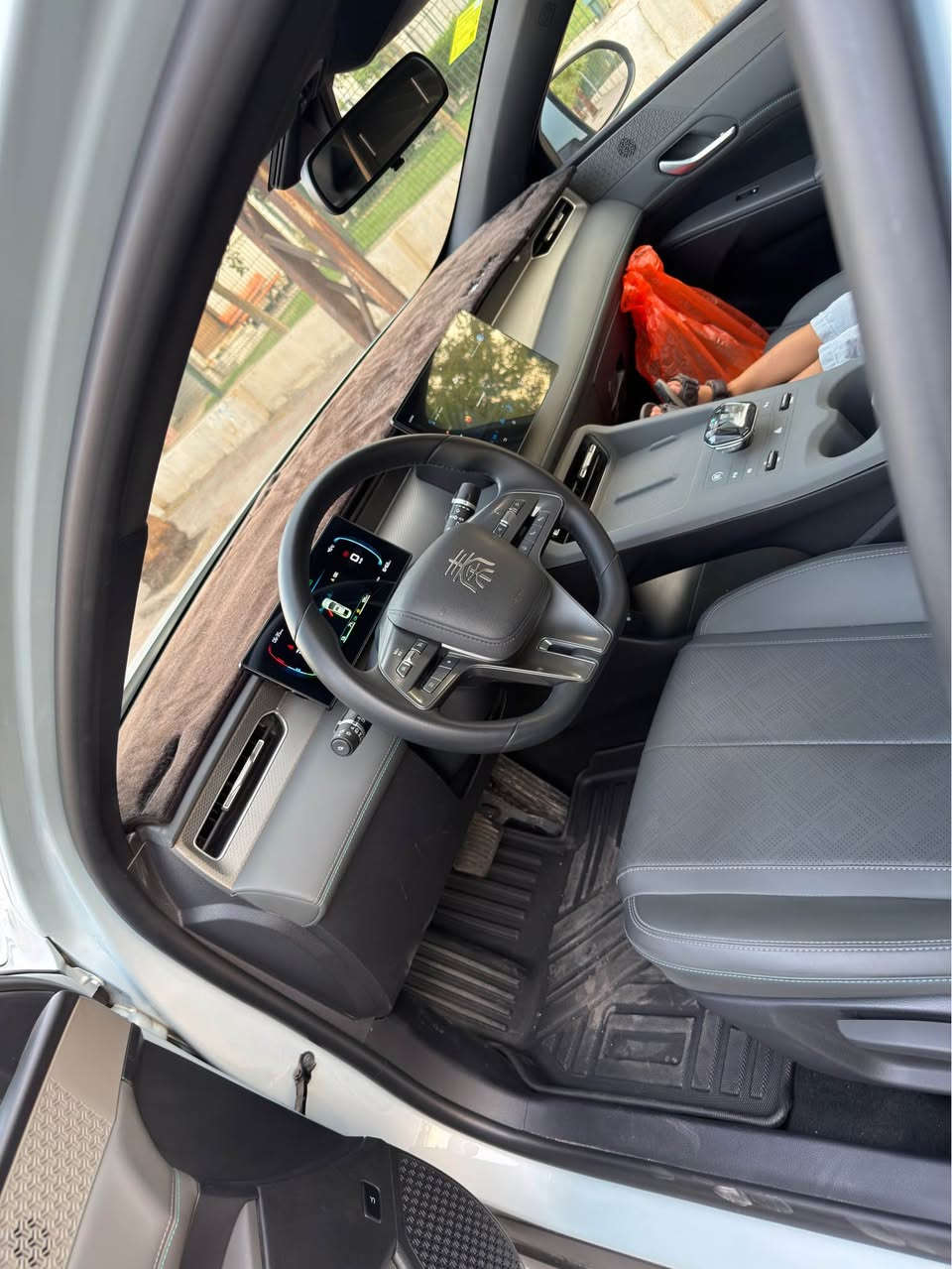 BYD Q PLUS 2025
١٦ هةزار رؤيشتية 
دةعامى لؤ دةعامى بةشةرت بةبى تةزرة و قؤپ و سبوغ و تةعديل هةمووشتى بةشةرت 
رةنگى ناوازة سمنتى 
نرخى ١٣٨ 
*********** أربيل, العراق
