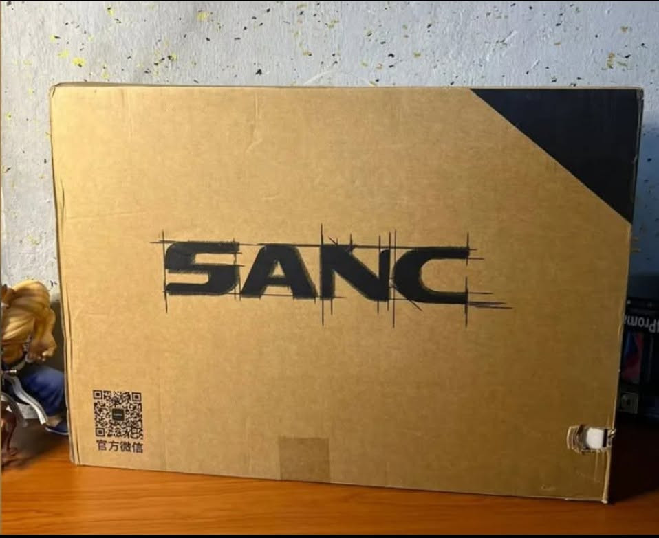 السلام عليكم شاشة 2K 280HZ
FAST IPS 
حجم 24.5 مال ايسبورت 
السعر 250 الف قفل مابيهة مجال

*********** موجود وتساب

نص مكتوب في الصور:
- SANC 盛色 27" 2K240Hz IPS电竞屏 2K+240高分高刷 旋转升降支架 133%sRGB广色域 官方 -正品保障- 质保三年现货速发 OpenSooq