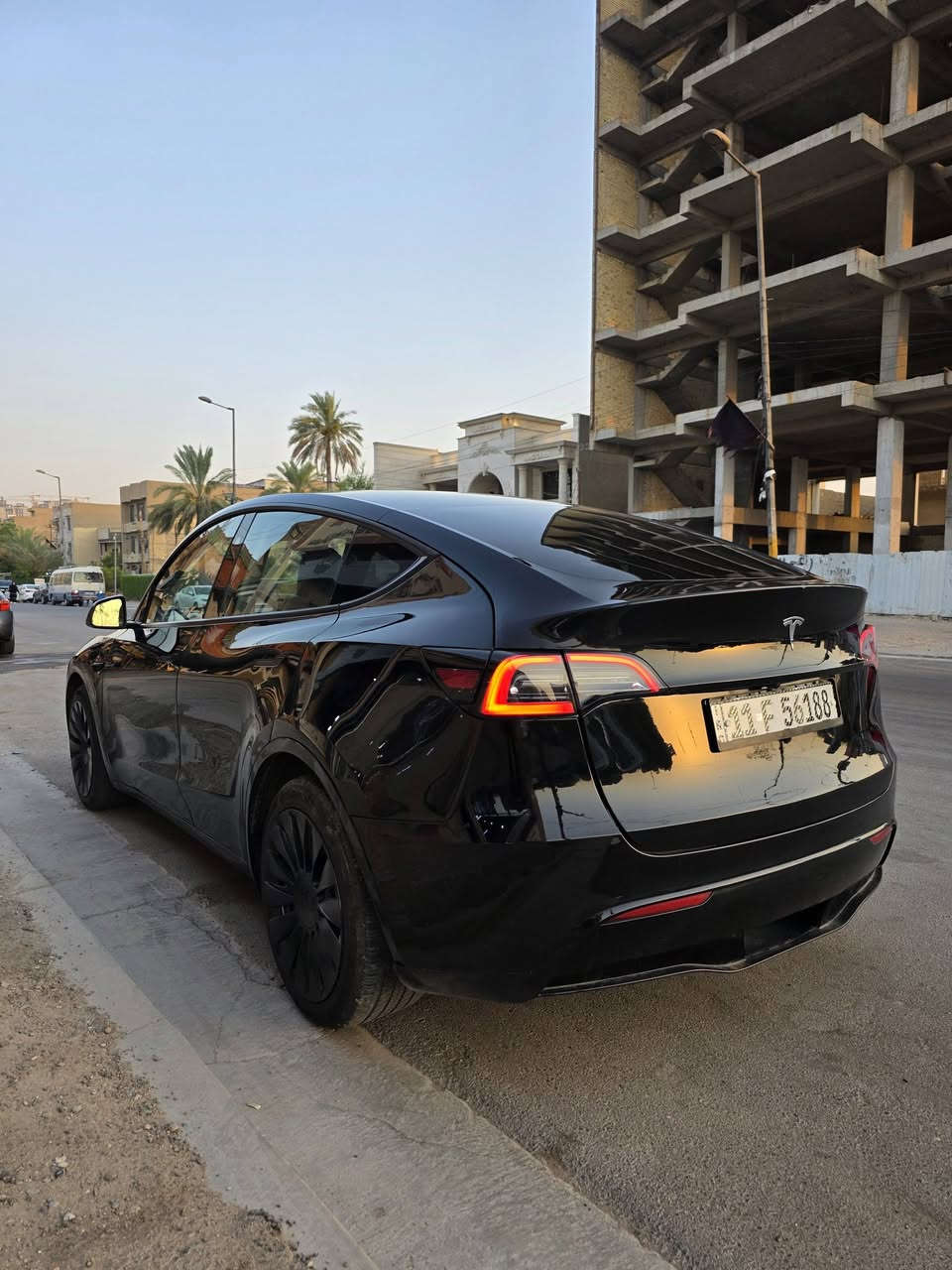 السلام عليكم...تيسلا مودل Y 2024 دبل ماطور لونك رينج....السياره اون لاين مربوطه بلتليفون و بيه اكاونت بأسمي....بدون ايرباك....حادثه جاملغ خلفي صبغ فقط و صندوق مبدل نفس اللون اسود تفصيخ اصلي...كحادث بعيد عن كل كهربائيات السياره(ضربته فقط حديد) الكهربائيات كله بحاله وكاله...تبريده و راديتر بلادي صور الحادث مرفقه مع رقم الشاصي...مكاني بغداد حي الجامعه للإستفسار *********** سعره 208 قفل
