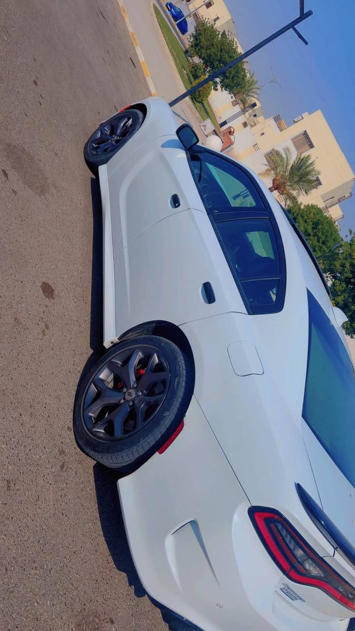 SxT Plus 
للاستفسار *********** تكريت, عكار

نص مكتوب في الصور:
- الاثنين