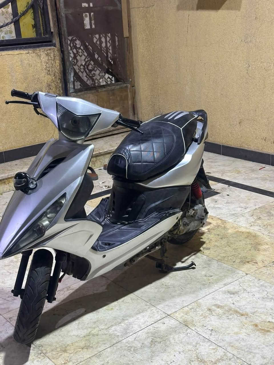 سلام عليكم ماكس مضلع حلوه وجديده شوف عين نضيفه بلاديه مكينه حلوه نعومه دراجه شغاله كهربائيات حلوه وجديده سعر ٦٠٠ وبيه مجال *********** مكلف بلنشر لحد يدخلني خاص
