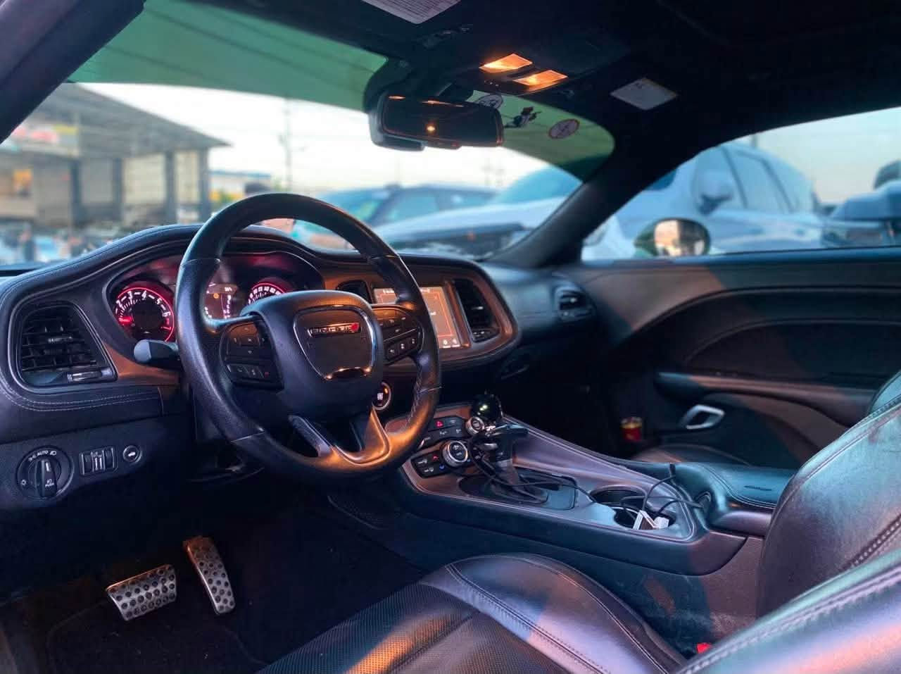 جالجر 2023     SXT  3.6 AWD
المسافة المقطوعة 35000mil
بدون صبغ السيارة ضررها بونيد مبدل وربع الجاملغ عكس السايق بارد وبارد بين باب السايق والجاملغ اقل الشبر 
لون مميز مواصفات فول فتحة تبريد كشنات تدفئة تحكم ستيرن 
سيارة بأسمي تحويل عنوان بغداد الرصاف
السعر 170 بيها مجال 
رقم  ***********
