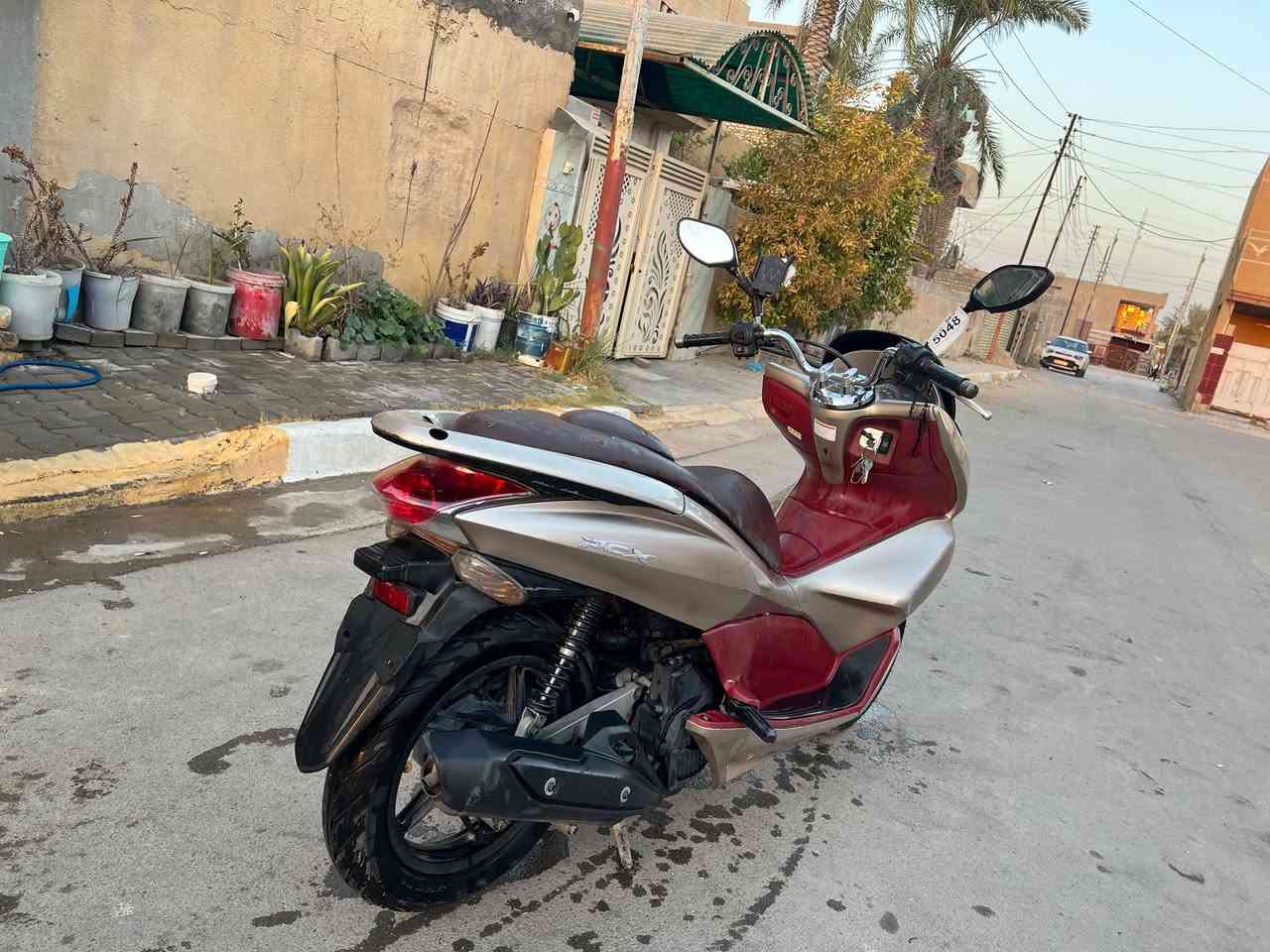 دراجة pcx جيل اول مكينه 150 الدراجة كدام عينك النظافة ممشاها 20 الف شكد متكول نظيفة قليله بحقها بلادية الدراجة السعر خاص او الاتصال على الرقم 
‏‪***********‬‏
