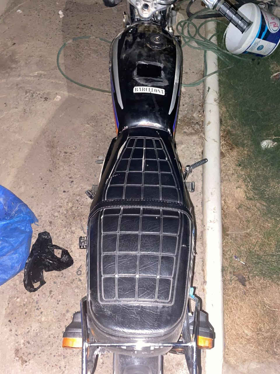 دراجه 25موديل 
الدراجه مثل ماتشوفون يحتاجلها لايت امامي بس اشاره دشبول موجودات محرك كفاله وراق موجوده
موقع بعقوبه الرحمه
سعرها 525قفل
اتصال ***********
ملاحظه:: الدراجه هيه وواكفه انظربت لابيها عواج ولاشي
