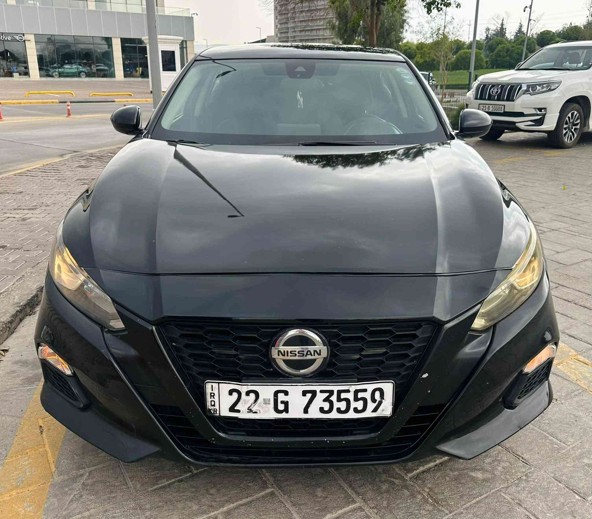 للبيع التيما اسود
السعر  109 وبي مجال
*********** 
موديل 2020 
موصفات S 
تحكم ستيرن 
تثبيت سرعه 
تبريد ثلج 
بصمة ابواب 
بصمة تشغيل 
صندوق بصمه 
تشغيل عن بعد 
حجر بلادي 
رادار بلادي 
ماشيه 100 ميل 
السياره بيهه خمس قطع ناشر السونر
بدون دواخل شرط 
رقم سنويه هزه براد جديد 2031
مكان السياره ديالى خانقين

