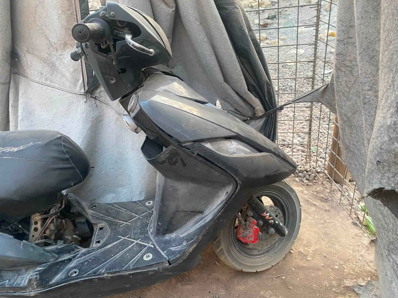 سلام عليكم ثعلب امجفته جديد سلف جديد بس طافيه ماعرف اشبيها سعر ٢٠٠بيها
مجال ‭***********‬
