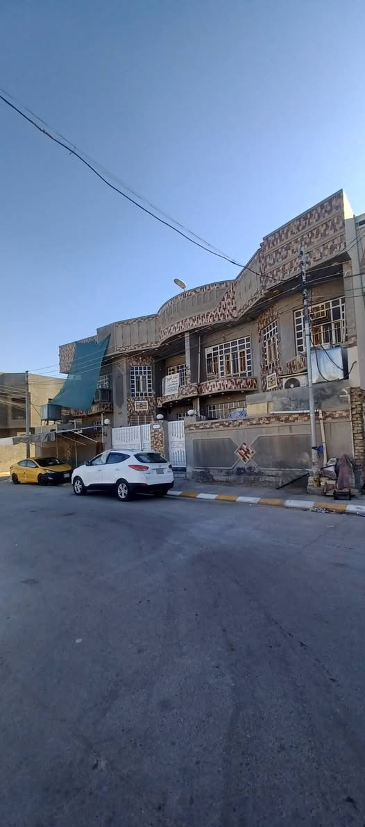 السلام عليكم
بيت للبيع في منطقة حي العسكري ٢٠٠ قرب المحيط ومجمع المدارس والكليه التطبيقيه في حي العسكري خلفه 
الموقع ركن بناء ٢٠١٣ نهايته مقسوم قسمين المساحه ٣٠٠م الركن ١٨١ونص...١١٨ ونص للإستفسار والاتصال ***********
***********..الواتساب فقط الكورك

البيتين ٧ غرف..
