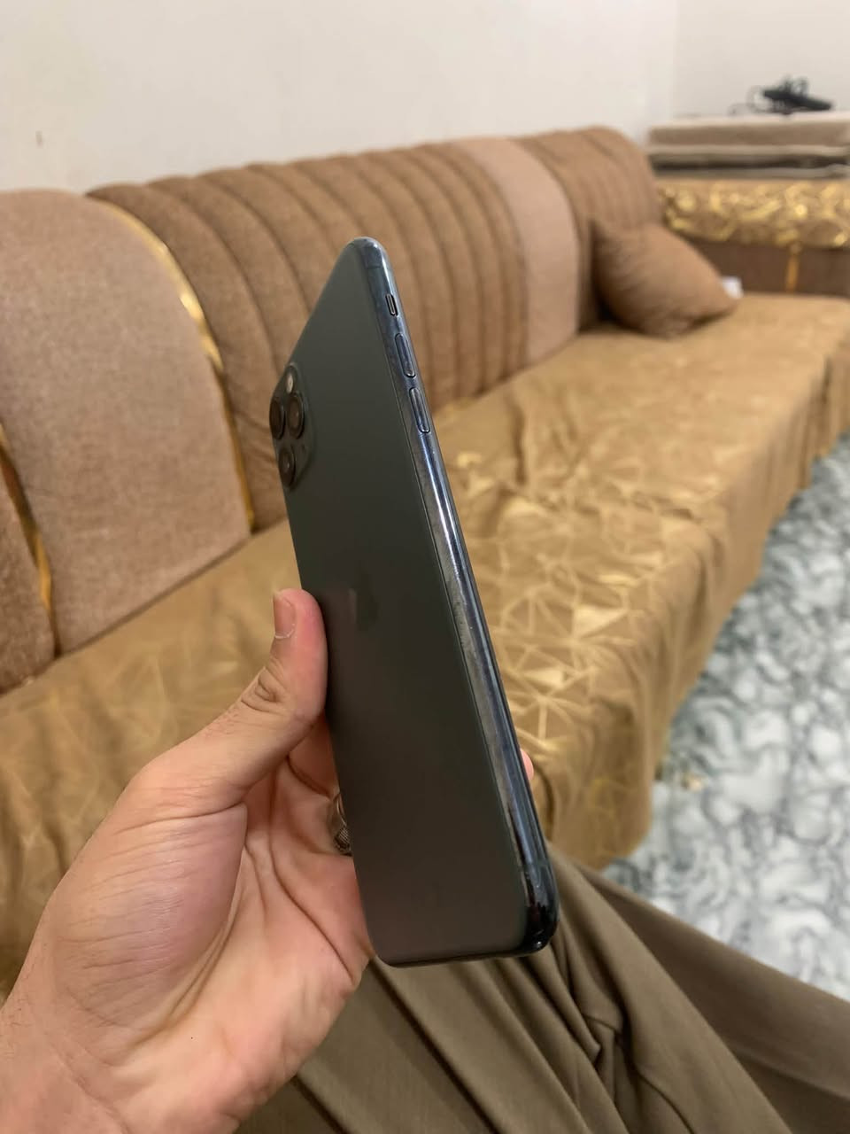 ايفون 11 برو ماكس مبدل شاشه وبطارية اصليات شرط بالشحن أنسى الصرفيه
شرق اوسط ذاكرة 64 كلشي بيه شغال فيس ايدي انترنت شحن مايكات كلشي شغال سعر الجهاز 260 وبيه مجال 
رقم التواصل ***********
