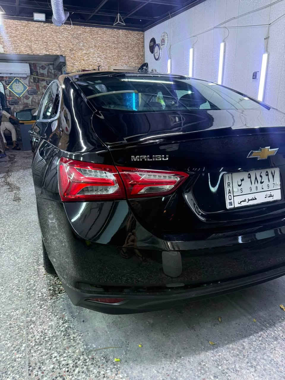 سلام عليكم بيع او مراس  ماليبو  موديل٢١ lt2 رقمها بغداد معوقين بعدلها ٥ اشهر و تصير حرة المعوق موضف حكومي

السعر١٠٣ سيارة بيها فقط جاملغ و بنيد بدون دواخل
مواصفات معروفة تبريد قطعتين بصمة فتحة مابيها نقص السيارة فقط بيها قاعده مال دبل لان عندي دوام مالحك اسويها السيارة بلحقيقة احلى من الصور بهواي تجي و تشوفها
عليها منضومة غاز جديدة+منضومة زنون سعره ب٢٠٠ دولار و تبريد منضومة كامله جديدة 

مكان السيارة الصبح بحي الجامعه العصر مكانها زيونه 

رقم ***********
