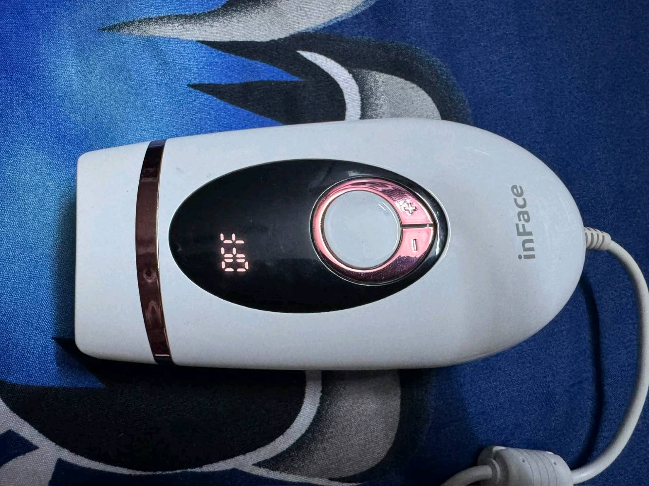 جهاز ليزر لازاله الشعر نوع  inface مستعمل قليل. عدد ضرباته المتوفرة 962 الف من اصل مليون ضربة . مزود بمروحه تبريد . ويحتوي علبة فيها الجهاز والمحوله . لكن النظارة مكسورة للاسف
الجهاز يشتغل طبيعي 100%؟ ومابي أي ضعف بالنبض أو مشكلة بالتبريد/المروحة
الجهاز يشتغل طبيعي
الموقع بغداد البلديات 