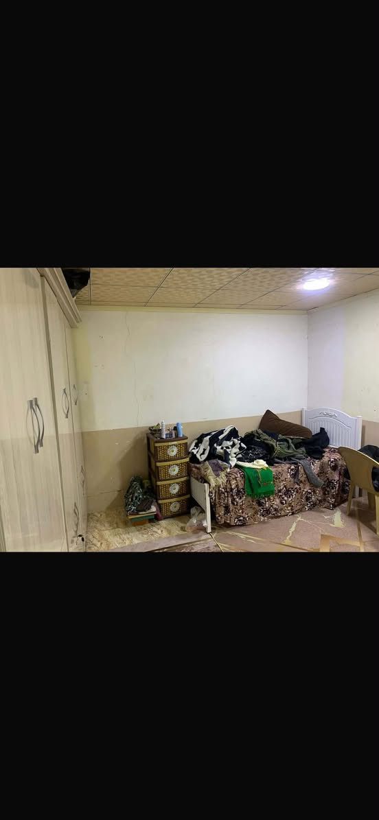 📍 الموقع: أوباره – قريب من ساحة الطوبة

🏠 للبيع: بيت ركن مميز
▪️ المساحة: 350 متر
▪️ نوع الأرض: كاع (دور حكومي)

🔹 التفاصيل:
• استقبال
• غرفتين نوم
• هول
• كليدور
• مطبخ
• حمامات وصحيات
• حوش كبير

🛍️ مميزات إضافية:
• محل تجاري ضمن البيت
• قطعة أرض خلفية بمساحة 100 متر
(مُنشأ لها أساس وجاهزة للبناء – تابعة للبيت)

💥 موقع ممتاز – يصلح للسكن والاستثمار

السعر 45 و بي مجال

📞 للتواصل: ***********
