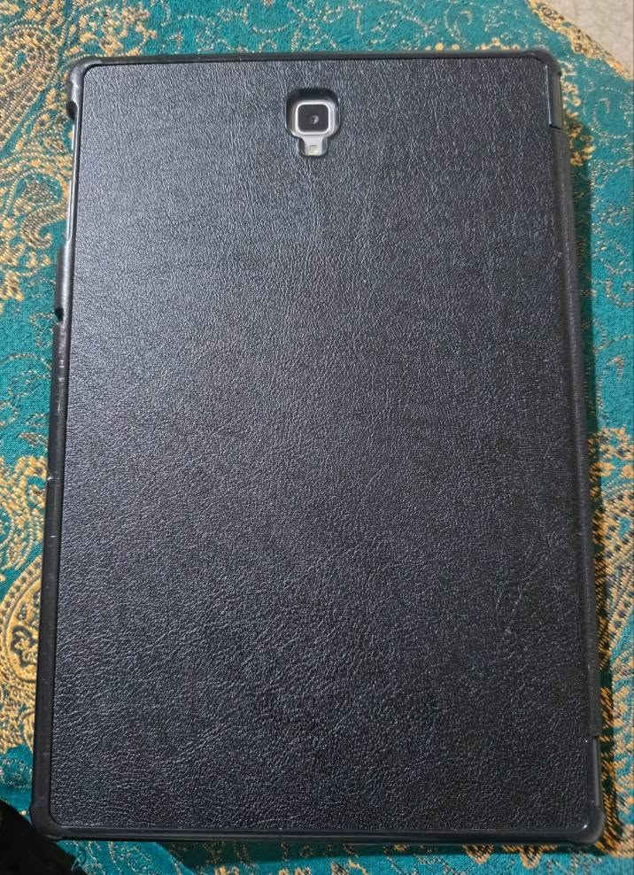 Samsung Galaxy Tab S4 / سامسونك كالاكسي تاب اس 4

للبيع تابلت سامسونك بسعر مناسب ومواصفات عالية :

الشاشة : سوبر أموليد ذات ألوان ودقة خرافية وحجم عملاق 10.5 إنج

المعالج : سناب دراكون 935 يدعم بوبجي 60 فريم

الذاكرة : 64 كيكا ويستقبل ذاكرة خارجية لحد 1 تيرا يعني ألف كيكا

الرام : 4 كيكا

البطارية : 7300 مللي أمبير 

بيه أربع سماعات من شركة AKG تتميز بصوت عالي و واضح ويدعم ال Dolby Atmos

يدعم فتح القفل بنظام الفيس آي دي (Face ID) نفس الآيفون 

ويدعم نظام Samsung DeX يعني تحول الجهاز لنظام مشابه للويندوز (يشبه الكمبيوتر)

جهاز كلش نظيف إذا تلاكي بيه شخط واحد تاخذه بلاش وكاميراته كلش حلوة رغم انه تابلت  ، يفيد الطلاب للدراسة وهم مشاهدة الأفلام والمحتوى ، طبعاً التابلت يدعم القلم مال سامسونك بس ضايع القلم بس تكدر تشتريله واحد ، أعطيك وياه كفر دفتري .

سعر الجهاز 300 ألف وهم بيه مجال

متواجد في كركوك والحويجة والعباسي 

تواصل وياي *********** يوجد أيضاً واتساب

#تابلت_سلمسونك_أموليد_كركوك_الحويجة_العباسي_samsung_tab_s4 كركوك, العراق
