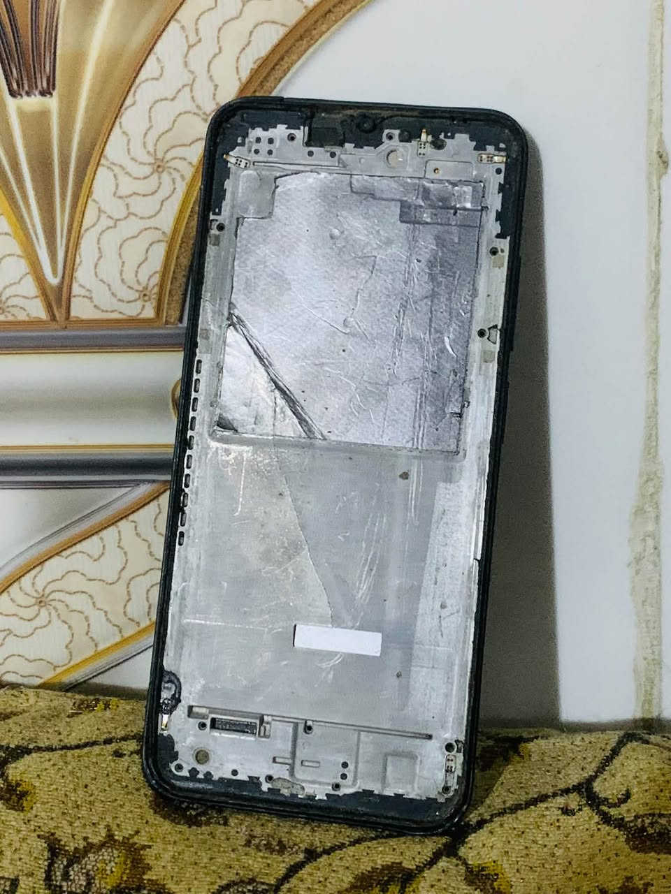 Redmi 12 5G.        للبيع جهاز ريدمي
ذاكره ١٢٨
يشغل ببجي 60فريم
    📱 شاشة 6.79 بوصة FHD+ بتردد 90Hz.
* 📸 كاميرا خلفية 50MP + 2MP.
* 🔋 بطارية 5000mAh.
* ⚡ شحن حتى 18W.
* 📶 يدعم 5G.
* 🧠 معالج Snapdragon 4 Gen 2.
* ⁠عوزله فقط شاشه 
* ⁠سعر ٣٠وبي مجال قليل 
* ⁠جهاز اصلحه وتبيعه حته ب ١٠٠
