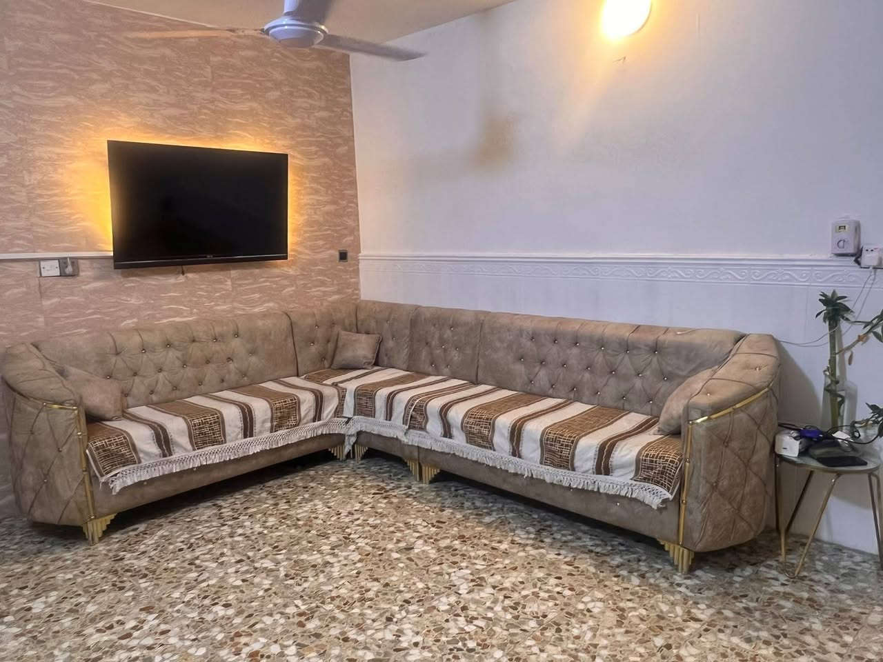 كنب • أثاث • ديكور