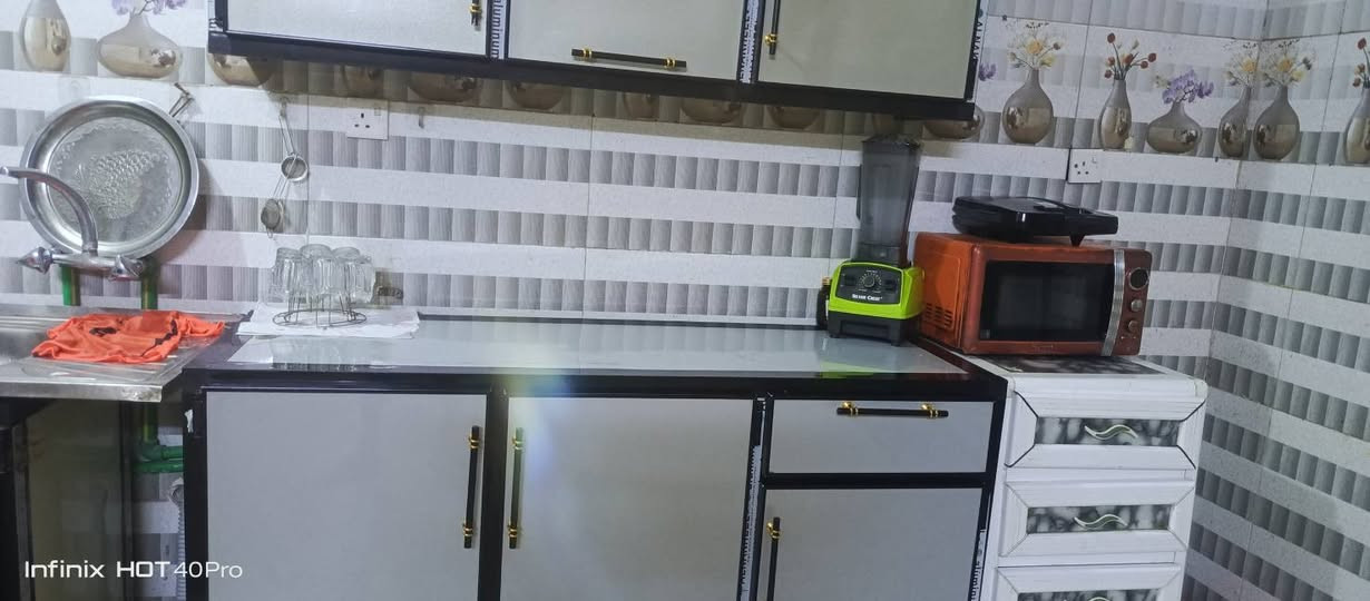 كاونتر للبيع مستعمل 20 يوم جديد تفصال سعره 175 وبي مجال للتواصل ***********

نص مكتوب في الصور:
- Infinix HOT 40Pro
- Infinix HOT 40 Pro