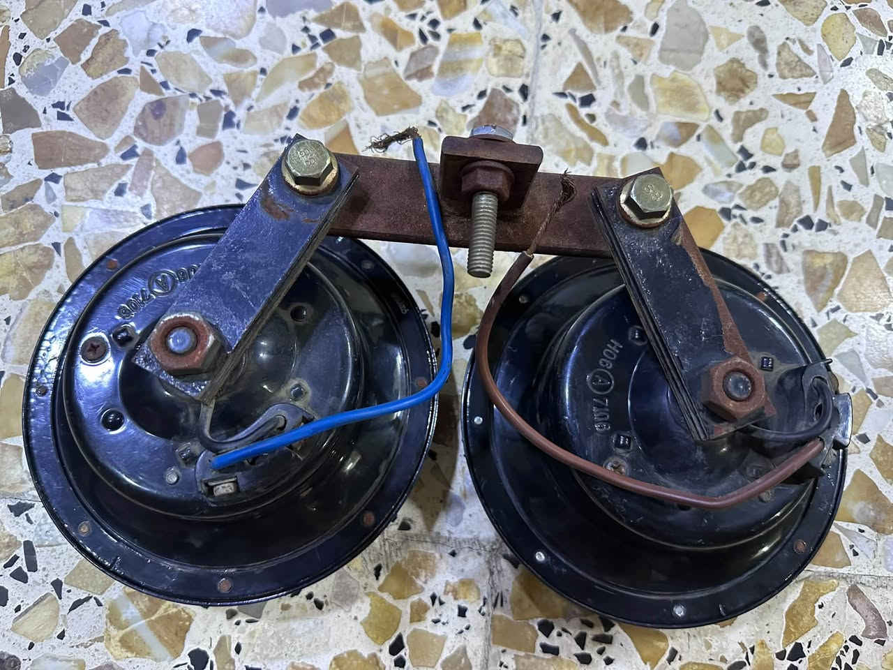 هورن بوش • نضافة ٩٠٪ • حرف A