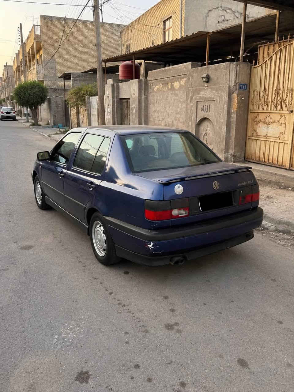 كولف للبيع
نوع السياره فينتو 
موديل ١٩٩٤ رقم بغداد 
الكهربائيات كلها شغاله 
محرك ٢٠٠٠ كير عادي 
نوزلات ومكينه جدد 
تايرات تخم جديد 
السعر ٣٠ ورقه وبيها مجال قليل حك الجيه 
للاستفسار ***********
