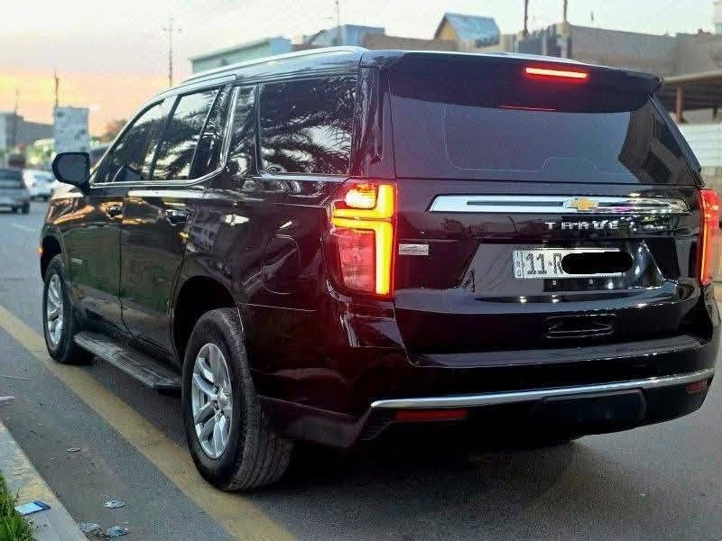 #تاهو فئة Ls خليجي موديل ٢٣  مكفولة كفالة 
 مواصفاتها معروفة سيارة حلوة 
غير مغلفة ppf عل بلاد 
 و ادامة دورية و تخم تاير جديد و غرفة مغلفة جلد ماشي ٧٥ الف كيلو قابل للزيادة 
استخدام شخصي .
بيع فقط 
السعر ٦٨ مليون 
***********
